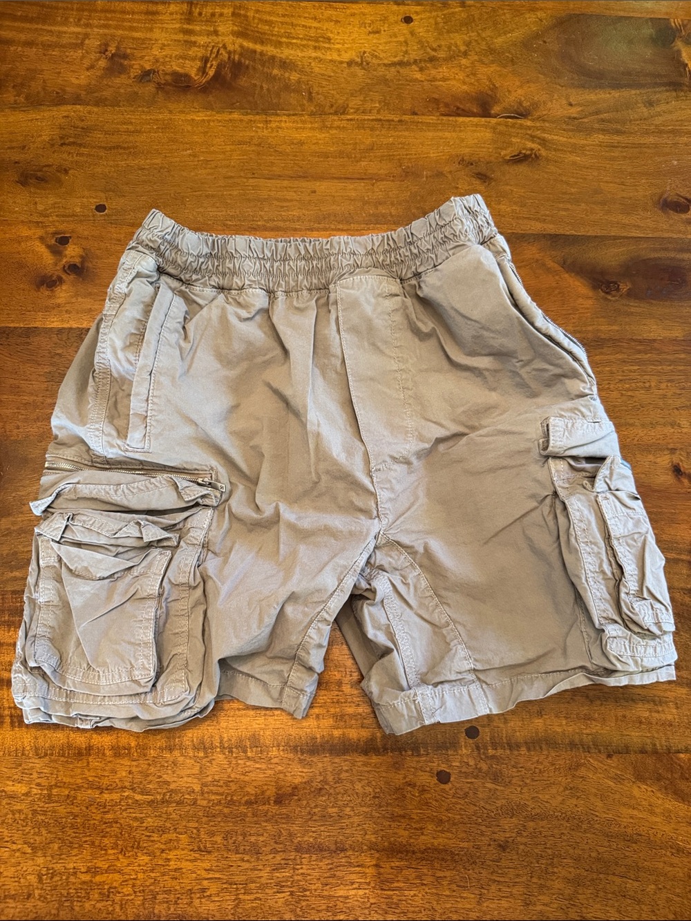 Represent Men's Cargo Shorts in Light Khaki — Elastic Waist size small